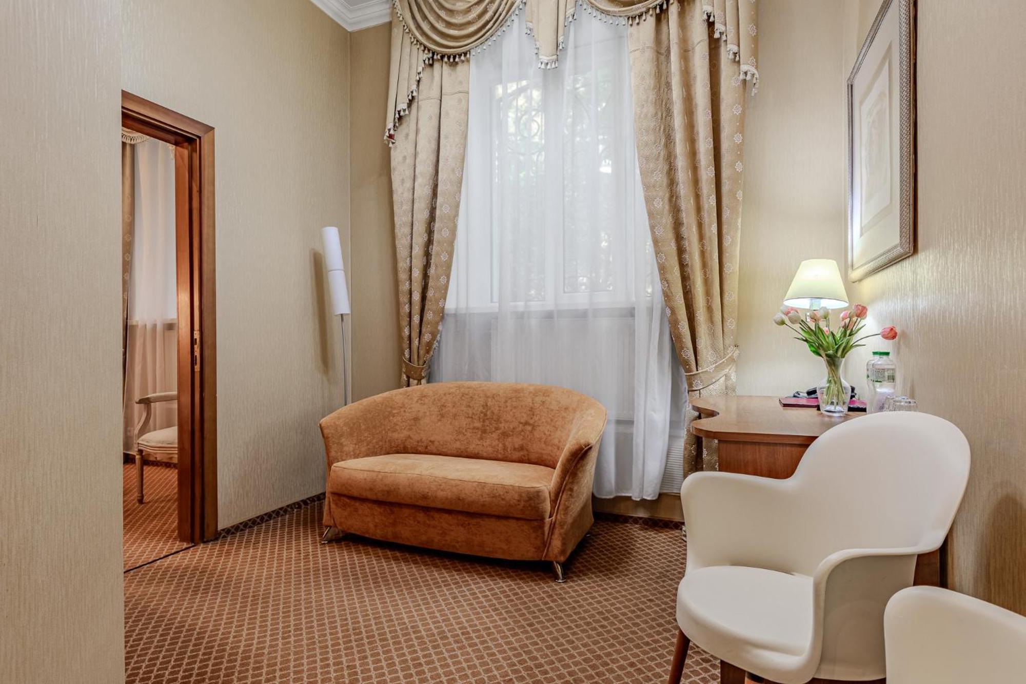 Gallery Hotel Gintama Apgrade Kiev Rum bild