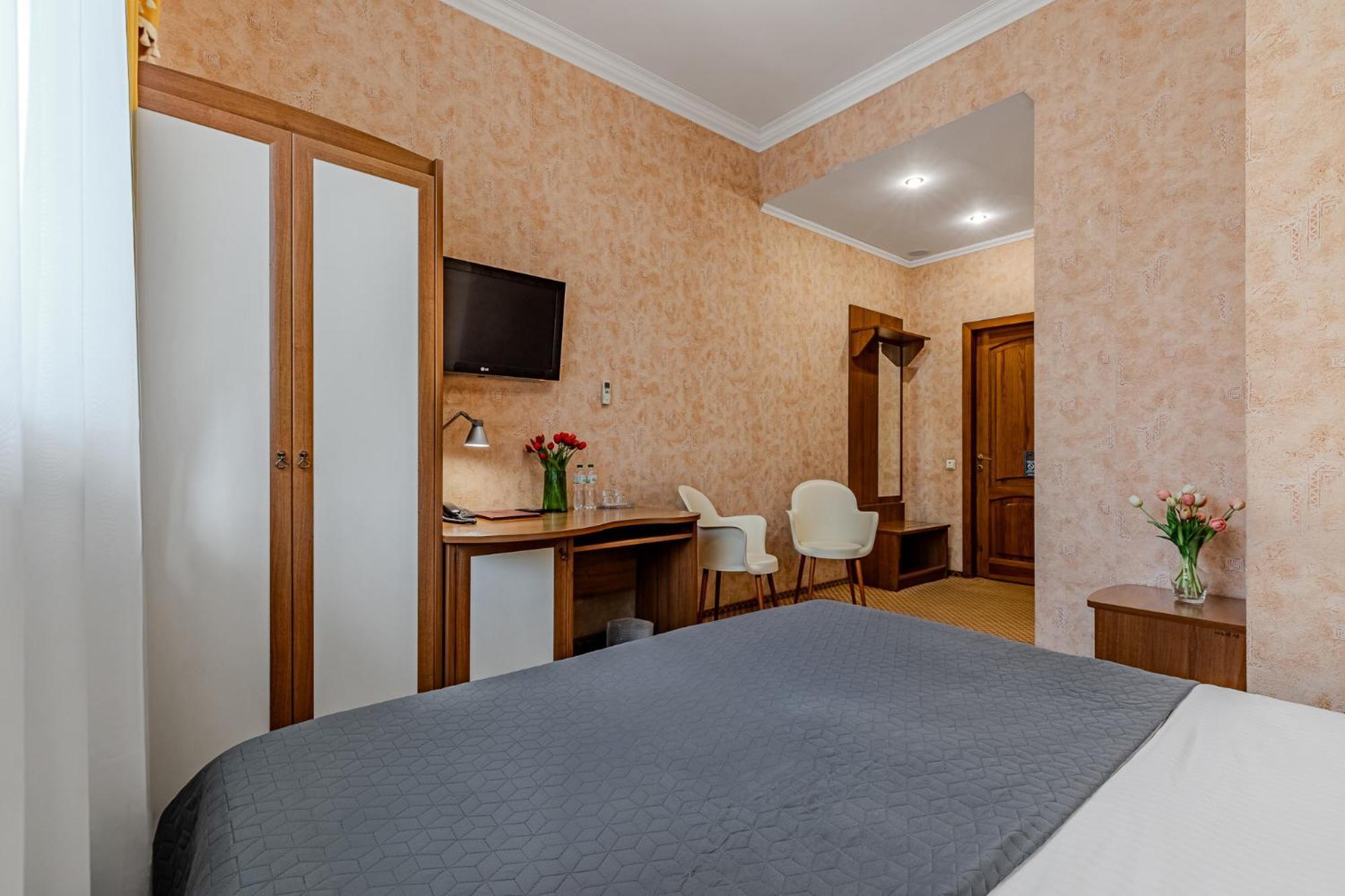 Gallery Hotel Gintama Apgrade Kiev Rum bild