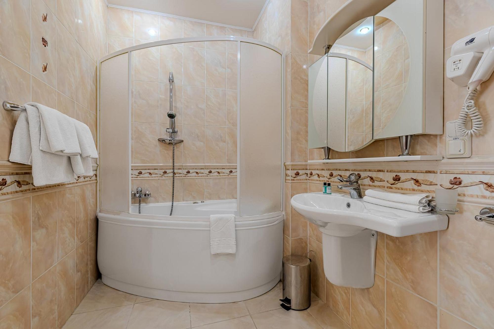 Gallery Hotel Gintama Apgrade Kiev Rum bild