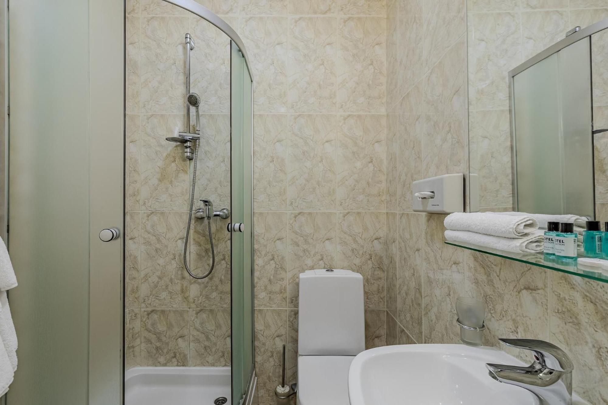 Gallery Hotel Gintama Apgrade Kiev Rum bild