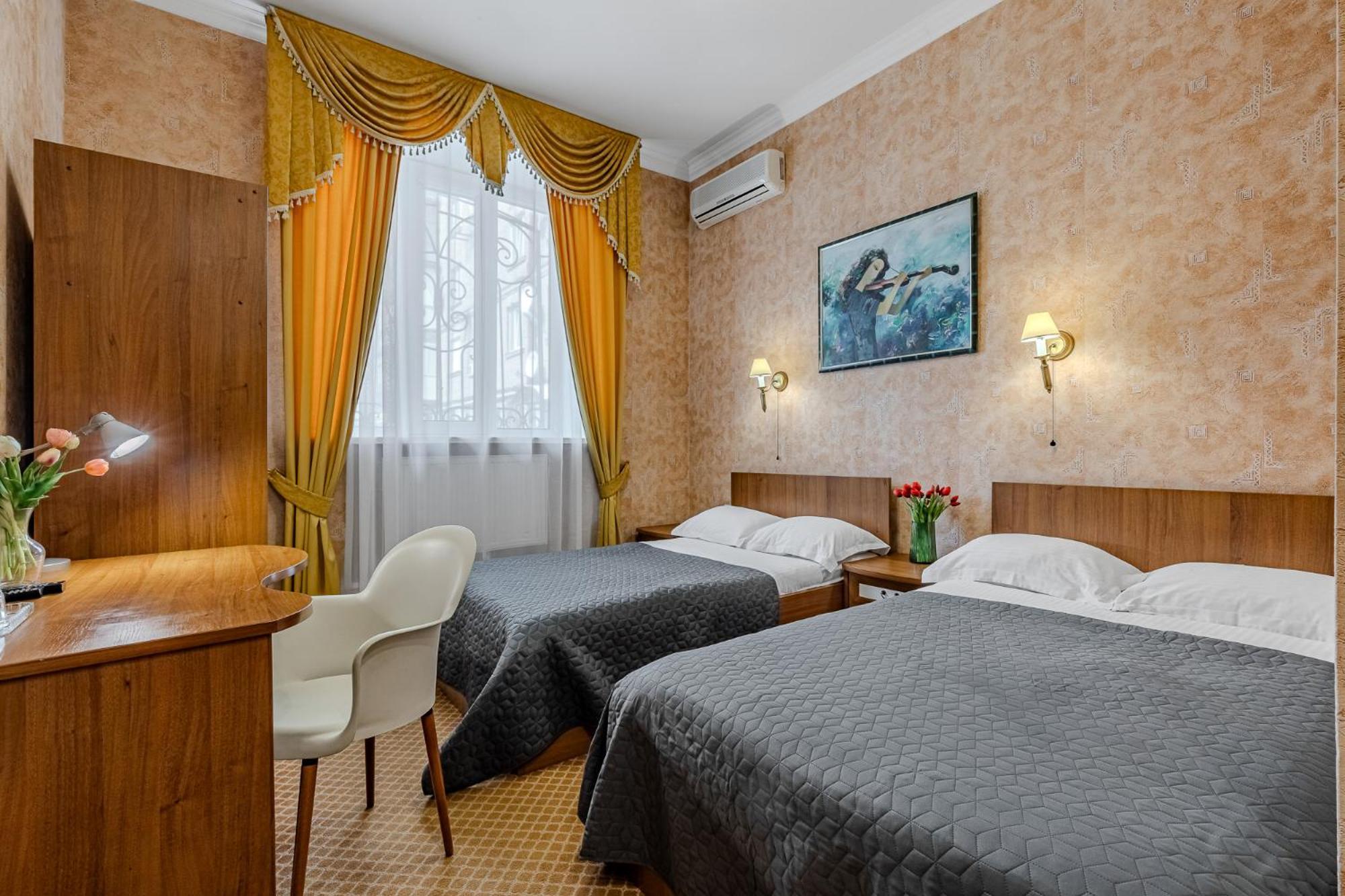 Gallery Hotel Gintama Apgrade Kiev Exteriör bild