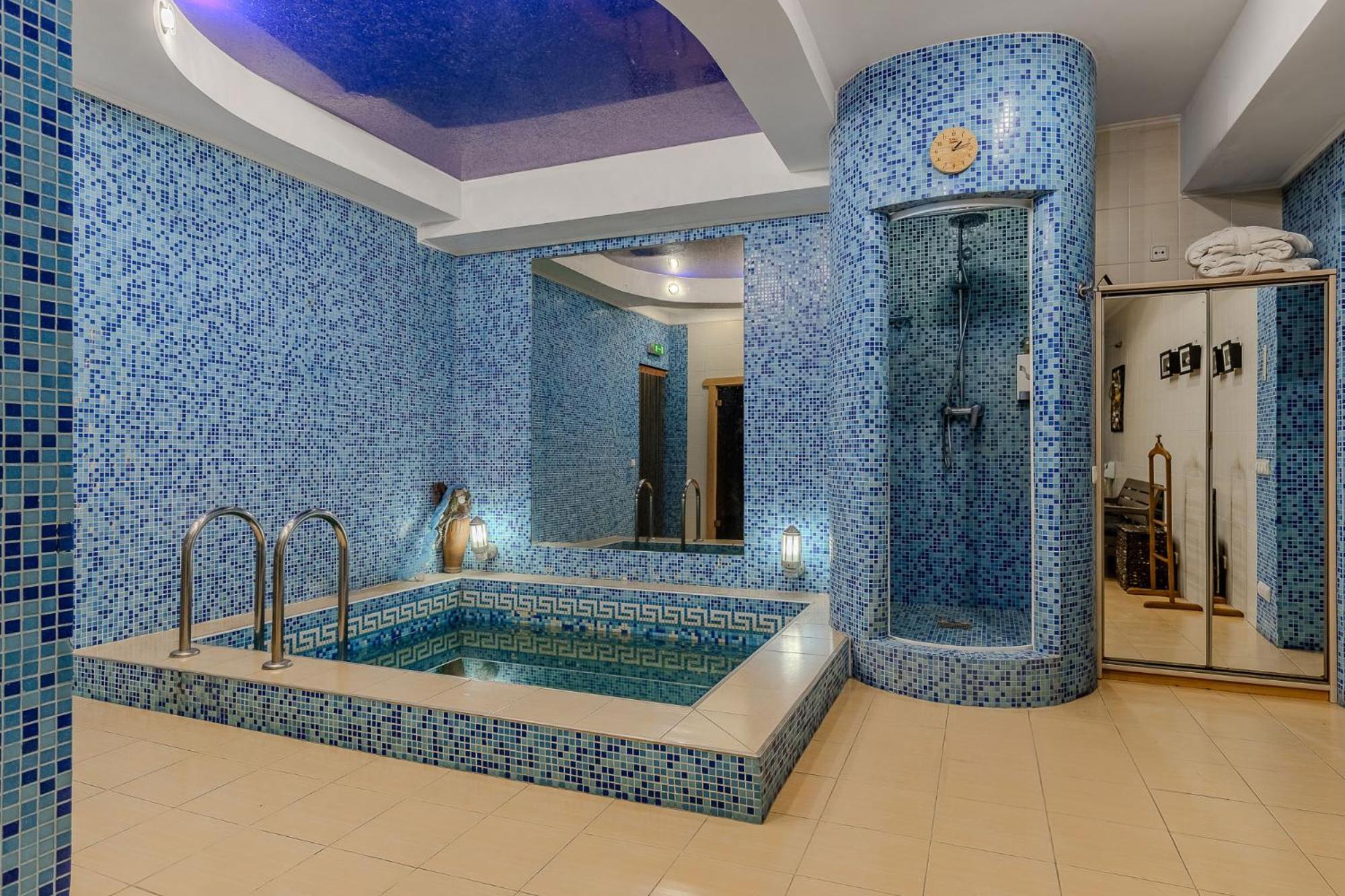 Gallery Hotel Gintama Apgrade Kiev Exteriör bild